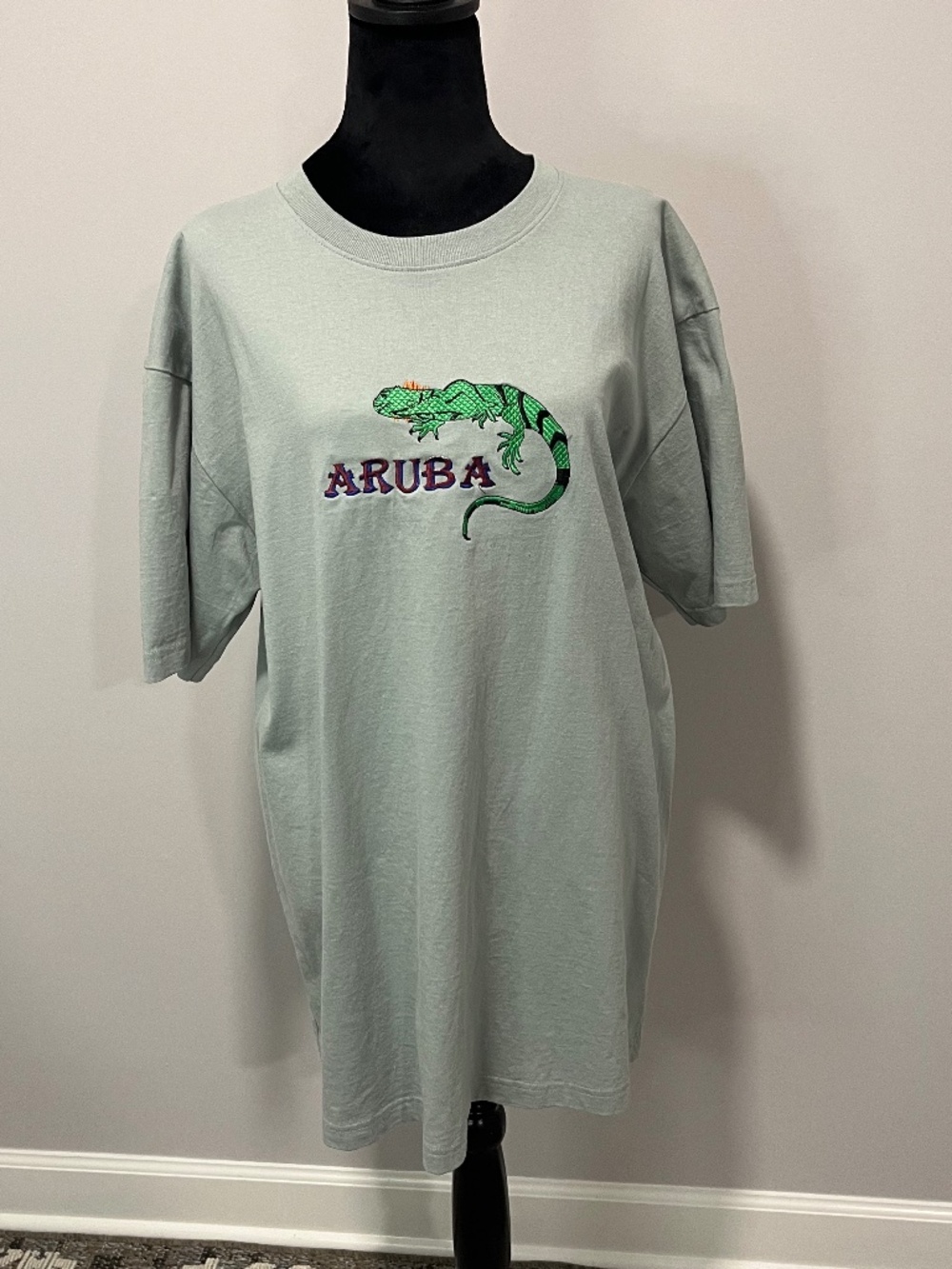 Aruba Embroidered Lizard T-Shirt, Light Green, Size XL NWT